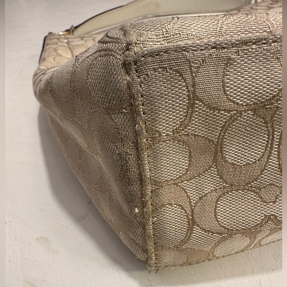 Coach Celeste hobo bag signature canvas and leather - Picture 4 of 14